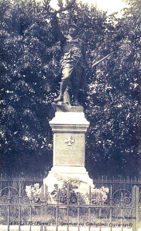 09 Carte postale monument